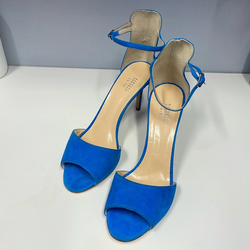 Barneys New York Made in Italy open toe sandal  Size 10.5